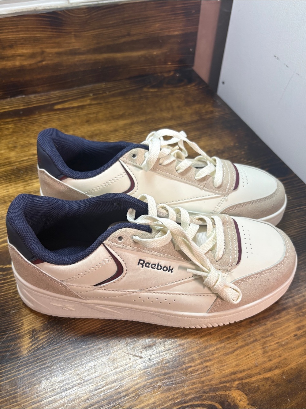 Rebooks Sneakers‎ Size 4K